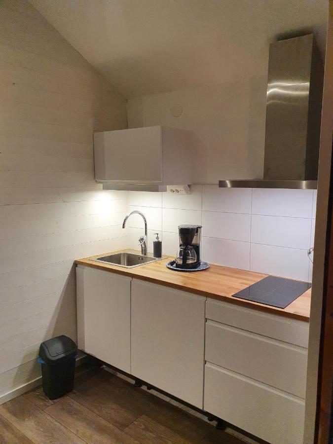 Skogsbäckens stugby AB Villa Tomelilla Exteriör bild